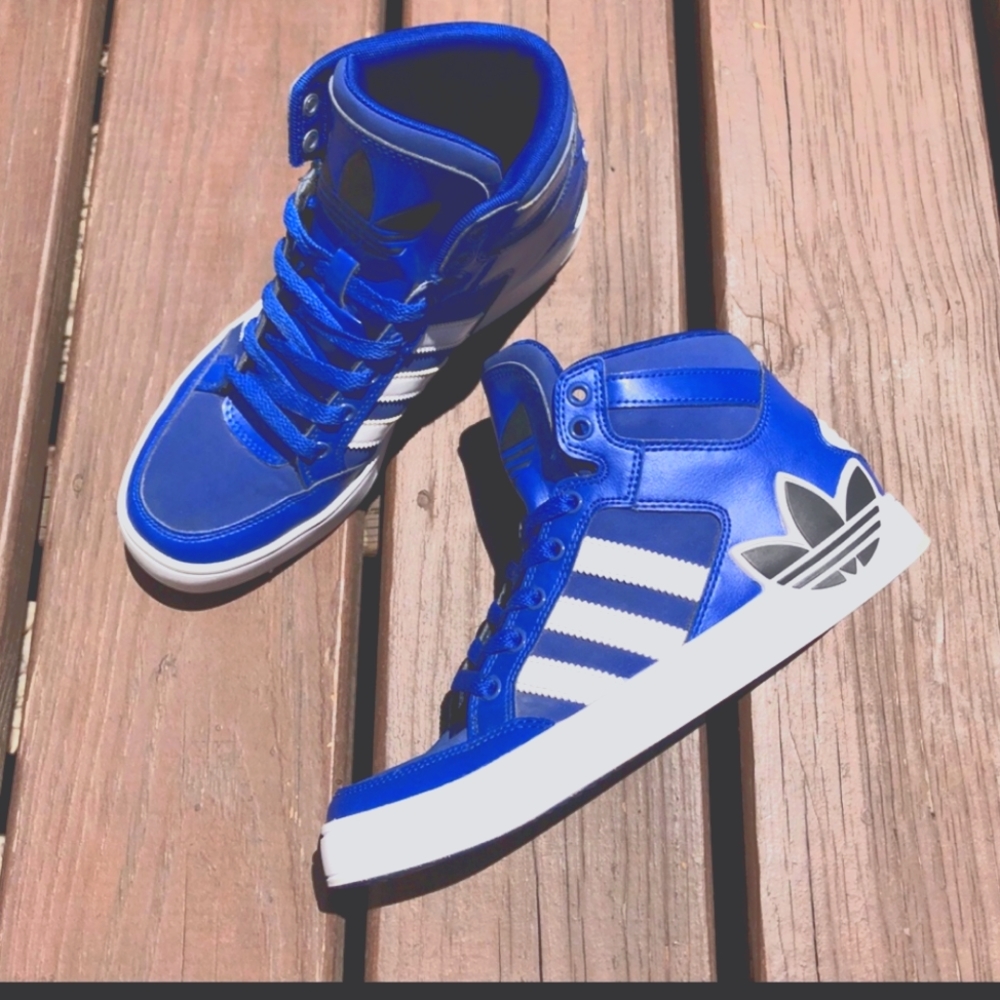 High tops sneakers